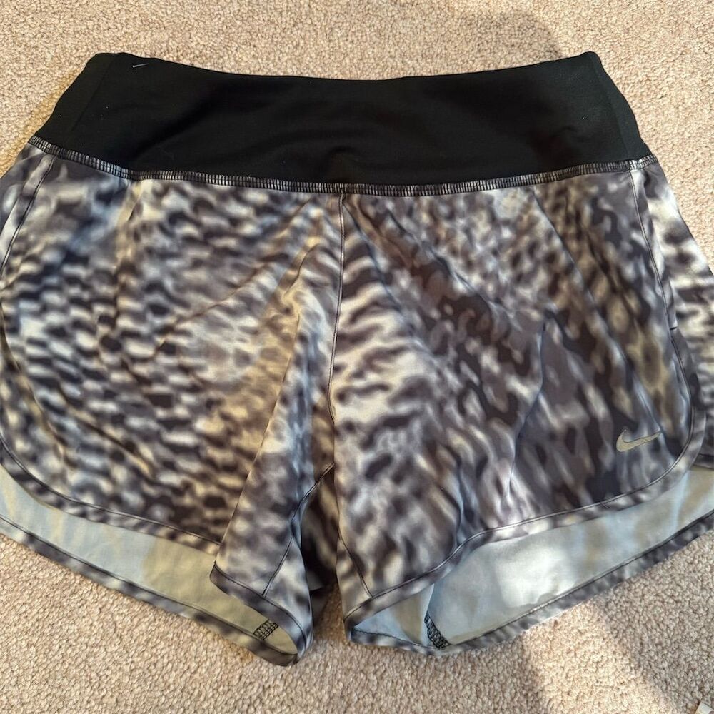 Nike Women's XS Black Tie-Dye Running Shorts Dri-Fit Gym Activewear
